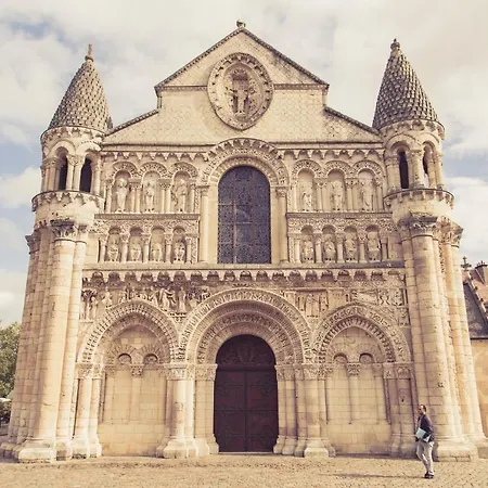 La Maison De La Liberte Jean-francois De La Perouse Apartment Poitiers