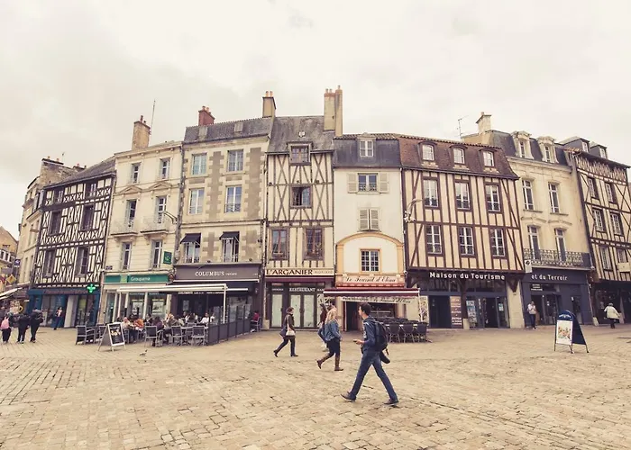 Apartment La Maison De La Liberte Jean-francois De La Perouse Poitiers