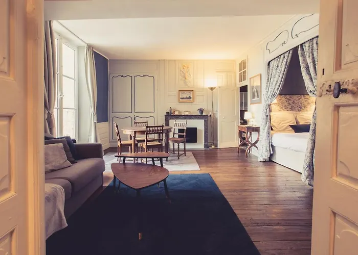 Apartment La Maison De La Liberte Jean-francois De La Perouse Poitiers