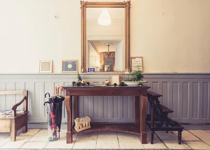 La Maison De La Liberte Jean-francois De La Perouse Poitiers